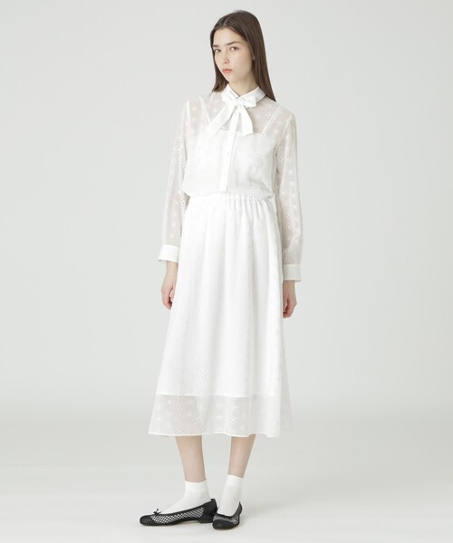 BLUE LABEL CRESTBRIDGE（ブルーレーベルクレストブリッジ）の「エンブロイダリーシフォンブラウス（シャツ/ブラウス・レディース・ブラック/オフホワイト・36/38）」の3枚目の写真