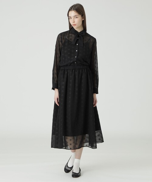 BLUE LABEL CRESTBRIDGE（ブルーレーベルクレストブリッジ）の「エンブロイダリーシフォンブラウス（シャツ/ブラウス・レディース・ブラック/オフホワイト・36/38）」の7枚目の写真