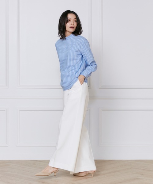 INED(イネド)の「プリーツカラーブラウス(シャツ/ブラウス・レディース・オフホワイト/ストライプ・7号/9号)」の4枚目の写真