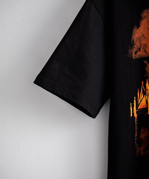 Rocky Monroe(ロッキーモンロー)の「オーバーサイズ ファイヤーフォトプリントクルーネック半袖Tシャツ(Tシャツ/カットソー・メンズ・ブラック/チャコールグレー・M/L/XXL/XL)」の9枚目の写真