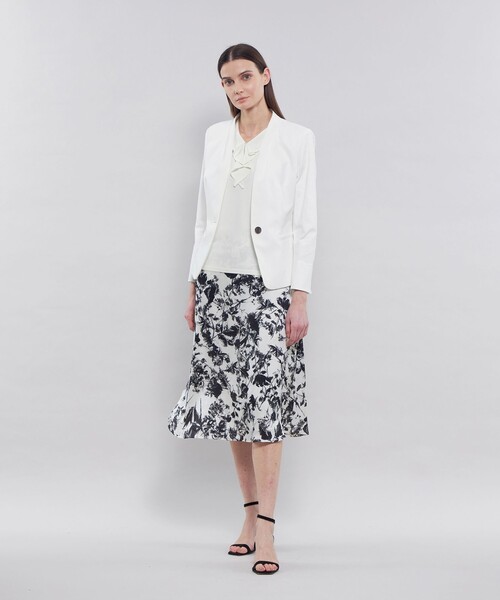 EPOCA（エポカ）の「ドライオックス Vネックノーカラージャケット（ノーカラージャケット・レディース・ブラック/ピンク系その他2/ホワイト・38/40/42）」の6枚目の写真