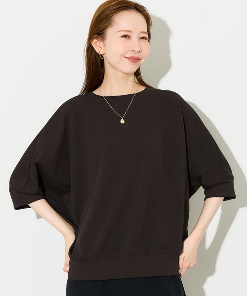 coca(coca)(コカ)の「エンボスドルマントップス(Tシャツ/カットソー・レディース・ライトベージュ/ブラック/ライトグレー/ブラウン・S/M/L/XL)」の3枚目の写真