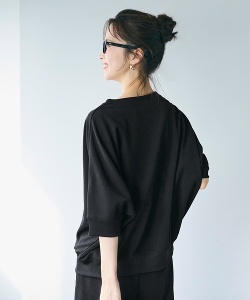 coca(coca)(コカ)の「エンボスドルマントップス(Tシャツ/カットソー・レディース・ライトベージュ/ブラック/ライトグレー/ブラウン・S/M/L/XL)」の7枚目の写真