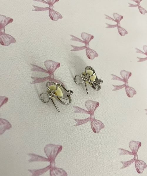 kutir（クティール）の「kutirlune／リボンモチーフイヤリング（イヤリング・レディース・ゴールド/シルバー・FREE）」の6枚目の写真