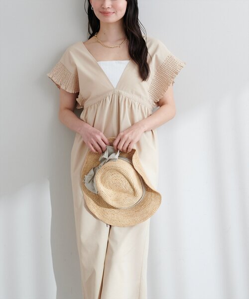 natural couture(ナチュラルクチュール)の「綿麻シャーリング袖サロペ(その他パンツ・レディース・チャコールグレー/レッド系その他/ベージュ・FREE)」の1枚目の写真