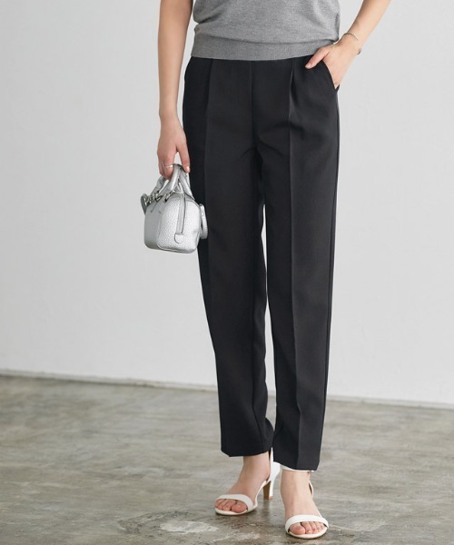 Pierrot（ピエロ）の「接触冷感高見えゆるテーパードパンツ（その他パンツ・レディース・ピンク/チャコール/ベージュ系その他/杢グレー/ブラック/ネイビー・TLL/TM/M/S/PL/PM/PS/L/TL/LL）」の2枚目の写真