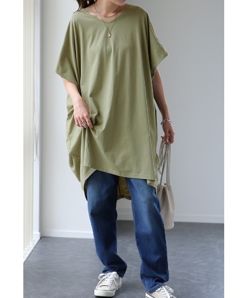 HUG.U(ハグユー)の「二の腕撃退 ビッグTシャツ(Tシャツ/カットソー・レディース・モカ/ダークグレー/グリーン/オリーブ/オフホワイト/ブラック/ライトグレー/ロイヤルブルー・FREE)」の17枚目の写真
