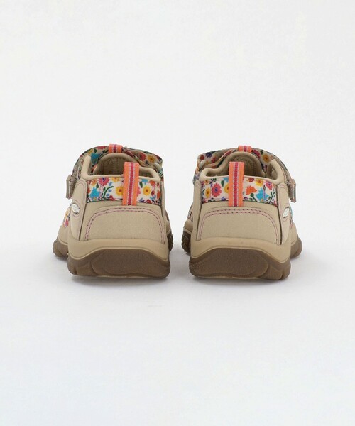 KEEN(キーン)の「<KEEN>ニューポート エイチツー サンダル / キッズ 20cm-22cm(サンダル・キッズ・ブラック/ベージュ・21cm/22cm/20cm)」の6枚目の写真