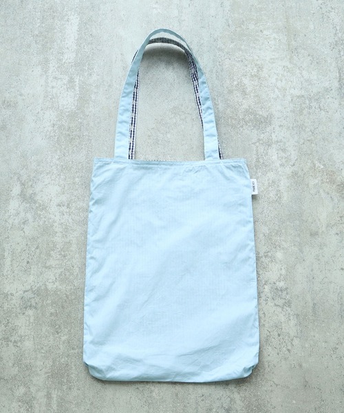 PAR ICI（パーリッシィ）の「【WEB別注】ギンガムチェック×お花刺繍 リバーシブルトートバッグ（トートバッグ・レディース・チェック・FREE）」の12枚目の写真