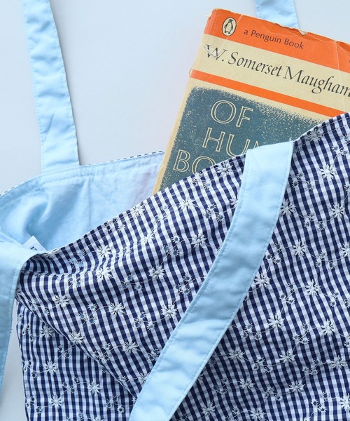 PAR ICI（パーリッシィ）の「【WEB別注】ギンガムチェック×お花刺繍 リバーシブルトートバッグ（トートバッグ・レディース・チェック・FREE）」の3枚目の写真