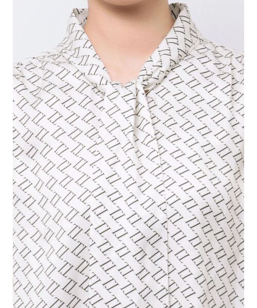 TONAL(トーナル)の「モノグラムカッセンボウタイブラウス(シャツ/ブラウス・レディース・ベージュ/オフホワイト・MEDIUM)」の14枚目の写真