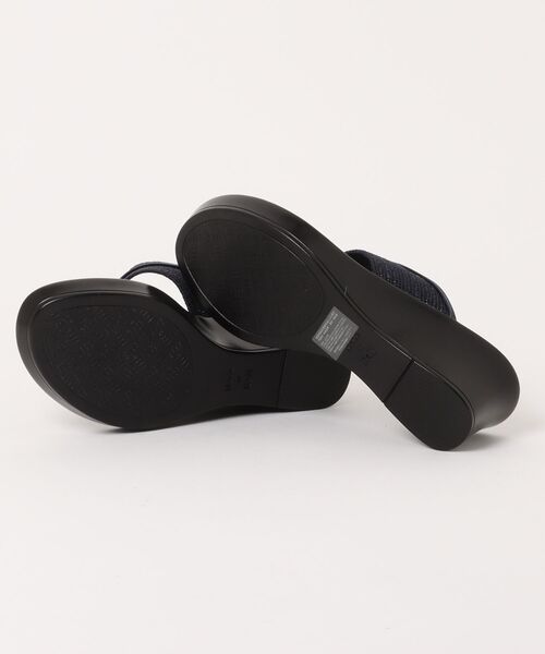 ITALIAN SHOEMAKERS】ビジュー付きラウンドメタルウェッジ