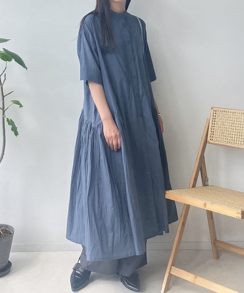 AS KNOW AS plus(アズノゥアズプラス)の「●インドコットン 切替えギャザー前開き5分袖ワンピース(ワンピース・レディース・ホワイト×ブラック/グレイッシュベージュ/ホワイト×ネイビー/ダークブルー/ブラック/ネイビー×ホワイト・FREE)」の20枚目の写真