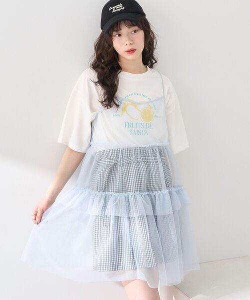 earth music&ecology（アースミュージックアンドエコロジー）の「チュールミニキャミワンピース（ワンピース・レディース・オフホワイト/ブラック/サックスブルー・FREE）」の4枚目の写真