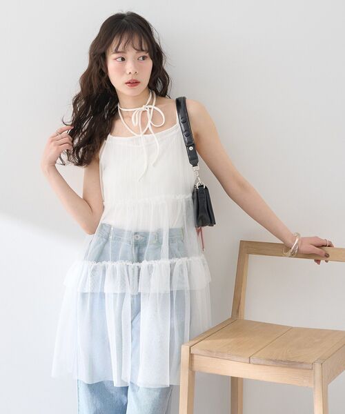 earth music&ecology（アースミュージックアンドエコロジー）の「チュールミニキャミワンピース（ワンピース・レディース・オフホワイト/ブラック/サックスブルー・FREE）」の14枚目の写真