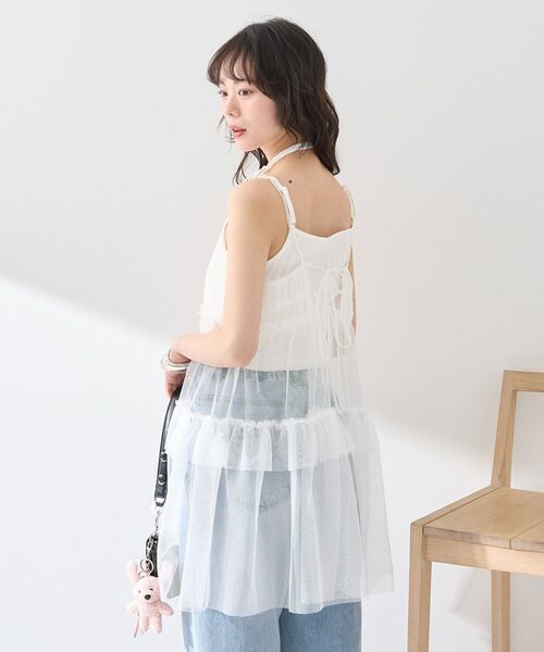 earth music&ecology（アースミュージックアンドエコロジー）の「チュールミニキャミワンピース（ワンピース・レディース・オフホワイト/ブラック/サックスブルー・FREE）」の16枚目の写真