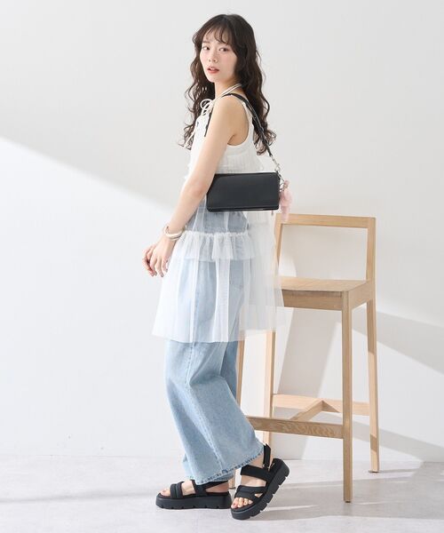 earth music&ecology（アースミュージックアンドエコロジー）の「チュールミニキャミワンピース（ワンピース・レディース・オフホワイト/ブラック/サックスブルー・FREE）」の19枚目の写真