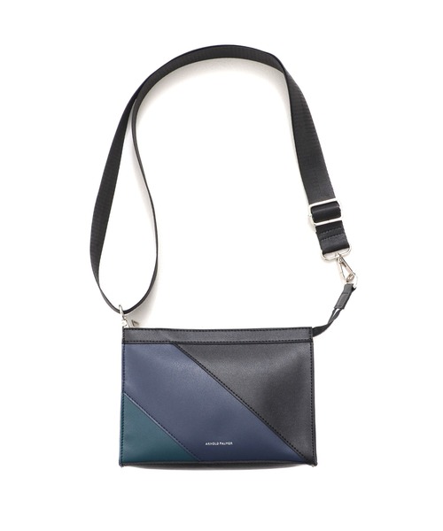 Arnold Palmer（アーノルドパーマー）の「フェイクレザー パネル ショルダーバッグ（ショルダーバッグ・メンズ・グレー/ネイビー/ブラック・F）」の9枚目の写真
