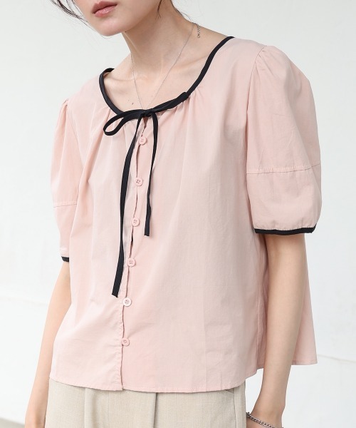 Bab(バブ)の「パイピングリボンブラウス(シャツ/ブラウス・レディース・オフホワイト/ベージュ/ピンク・M)」の13枚目の写真