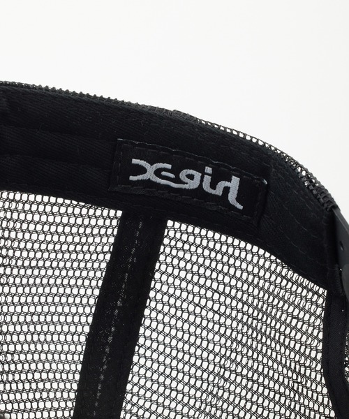 X-girl(エックスガール)の「LETTERING LOGO EMBROIDERED TRUCKER CAP(キャップ・レディース・ホワイト/ベージュ/ライトピンク・ONE SIZE)」の9枚目の写真