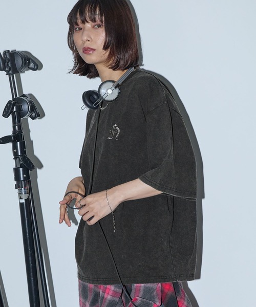 Anchor Smith(アンカー スミス)の「ヴィンテージ加工 オーバーサイズ アソートデザイン 半袖Tシャツ(Tシャツ/カットソー・レディース・ブラック/オフホワイト/ブラック系・M/L)」の5枚目の写真