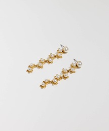 vacanza（ヴァカンザ）の「vacanza 真珠のクラシックフラワー・ステンレスポストピアス（ピアス（両耳用））」