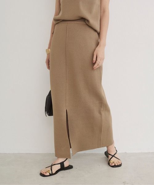 ANGIE（アンジー）の「【セットアップ対応】Iライン ニット ナロースカート（スカート・レディース・ブラウン/ベージュ/アイボリー/ブラック・FREE）」の4枚目の写真