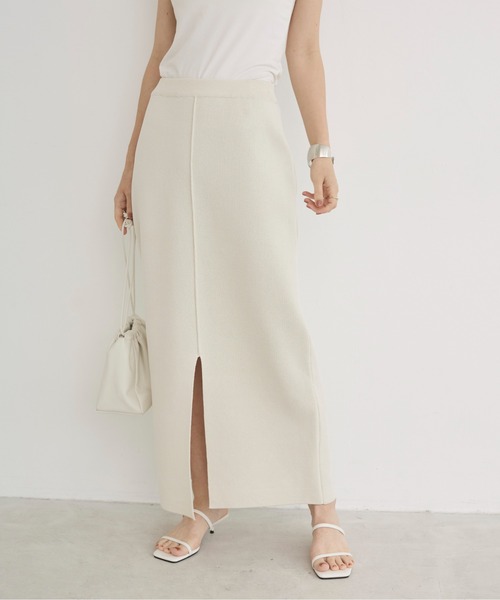 ANGIE（アンジー）の「【セットアップ対応】Iライン ニット ナロースカート（スカート・レディース・ブラウン/ベージュ/アイボリー/ブラック・FREE）」の2枚目の写真