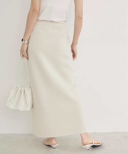 ANGIE（アンジー）の「【セットアップ対応】Iライン ニット ナロースカート（スカート・レディース・ブラウン/ベージュ/アイボリー/ブラック・FREE）」の5枚目の写真