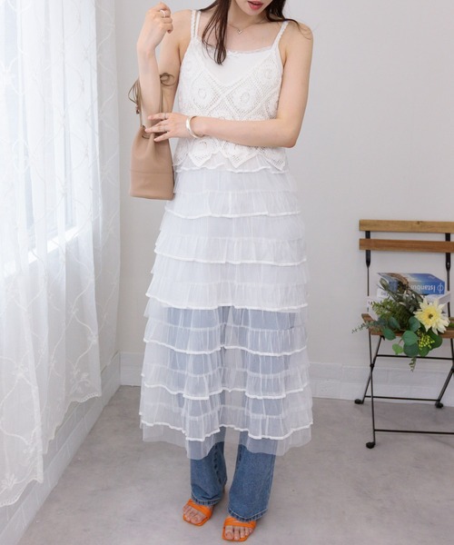 ANGORA 半袖フリル付きワンピース クリーム色 フリル付きくるみ飾り釦ハート刺繍ノースリーブワンピース