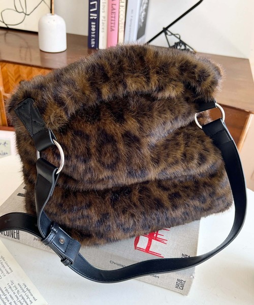 セール】ベルトショルダーアニマルフェイクファーバッグ（ショルダー