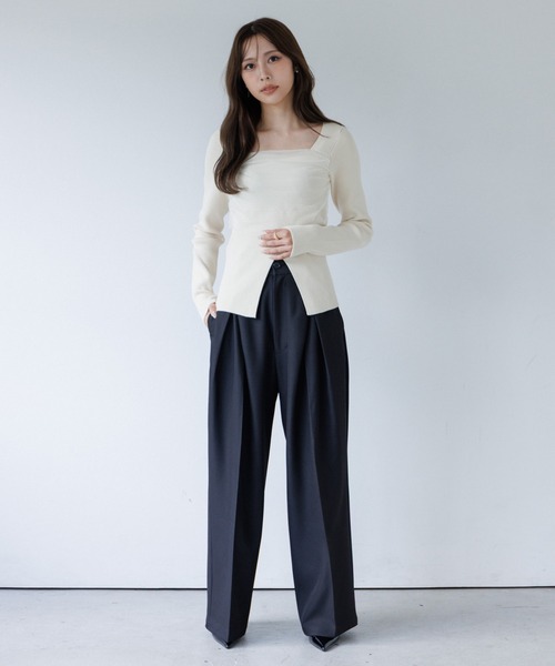 SENEE（セニー）の「high waist cross tuck slacks（ハイウエストクロスタックスラックス）（スラックス・レディース・ベージュ/ブラック・MEDIUM/SMALL）」の4枚目の写真