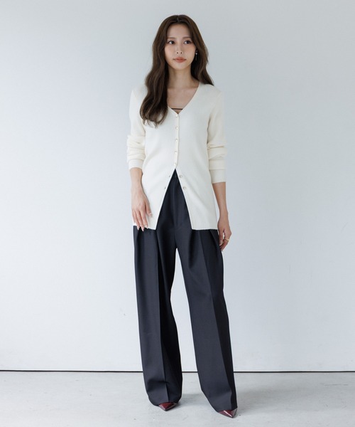 SENEE（セニー）の「high waist cross tuck slacks（ハイウエストクロスタックスラックス）（スラックス・レディース・ベージュ/ブラック・MEDIUM/SMALL）」の5枚目の写真