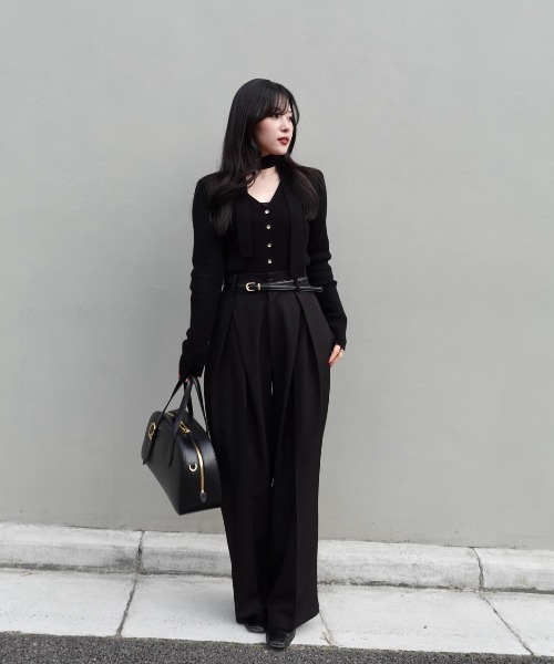SENEE（セニー）の「high waist cross tuck slacks（ハイウエストクロスタックスラックス）（スラックス・レディース・ベージュ/ブラック・MEDIUM/SMALL）」の19枚目の写真