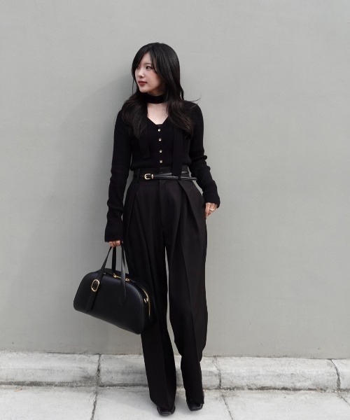SENEE（セニー）の「high waist cross tuck slacks（ハイウエストクロスタックスラックス）（スラックス・レディース・ベージュ/ブラック・MEDIUM/SMALL）」の21枚目の写真