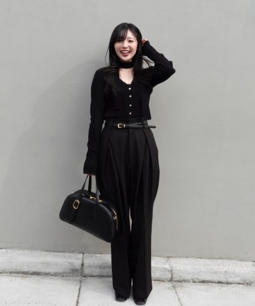 SENEE（セニー）の「high waist cross tuck slacks（ハイウエストクロスタックスラックス）（スラックス・レディース・ベージュ/ブラック・MEDIUM/SMALL）」の22枚目の写真