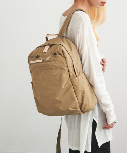 EARTH MADE(アースメイド)の「【EARTH MADE】12POCKET INSIDE PRINT RUCK(バックパック/リュック・レディース・ベージュ/チャコールグレー/ブラウン/ネイビー/ブラック・FREE)」の7枚目の写真