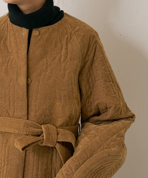 BEARDSLEY（ビアズリー）の「《15 quinze》刺繍キルトコート（その他アウター・レディース・アイボリー/キャメル・FREE）」の3枚目の写真