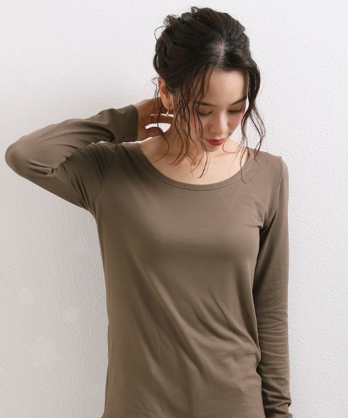 CLOTHY(クロシィ)の「【薄手なのにしっかり保温!裏微起毛インナー】プラズマヒートワイドクルーネックインナー(インナーウェア/肌着・レディース・ブラック/ピンクベージュ/カーキ/チャコールグレー/オフホワイト/ライトグレー/ベージュ/ネイビー・X-LARGE/MEDIUM)」の6枚目の写真
