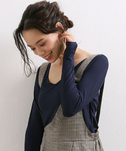 CLOTHY(クロシィ)の「【薄手なのにしっかり保温!裏微起毛インナー】プラズマヒートワイドクルーネックインナー(インナーウェア/肌着・レディース・ブラック/ピンクベージュ/カーキ/チャコールグレー/オフホワイト/ライトグレー/ベージュ/ネイビー・X-LARGE/MEDIUM)」の22枚目の写真