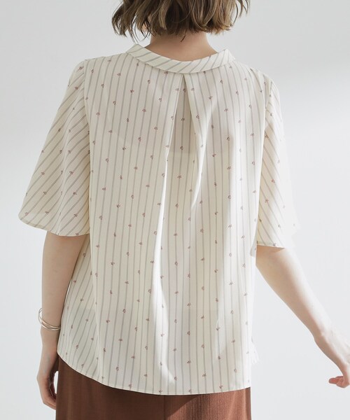 grove(グローブ)の「【お仕事/二の腕カバー】パール調使いが華やか 上品ボウタイブラウス(シャツ/ブラウス・レディース・スミクロ/ブルー系/アイボリー系/ブラック系1・03/02/05/04/01)」の22枚目の写真