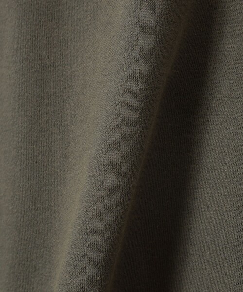 B:MING by BEAMS（ビーミングバイビームス）の「【別注 】UNIVERSAL / プリント スウェット（ユニセックス）（スウェット・メンズ・シルバー/ネイビー/チャコールグレー・L/M/S/XL）」の20枚目の写真