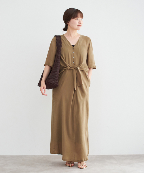 IENA(イエナ)の「キュプラサテンノットワンピース(ワンピース・レディース・ネイビー/キャメル・36/38)」の21枚目の写真