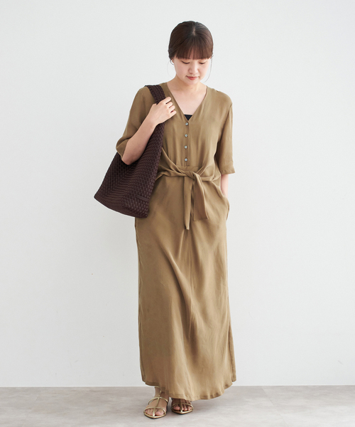 IENA(イエナ)の「キュプラサテンノットワンピース(ワンピース・レディース・ネイビー/キャメル・36/38)」の20枚目の写真