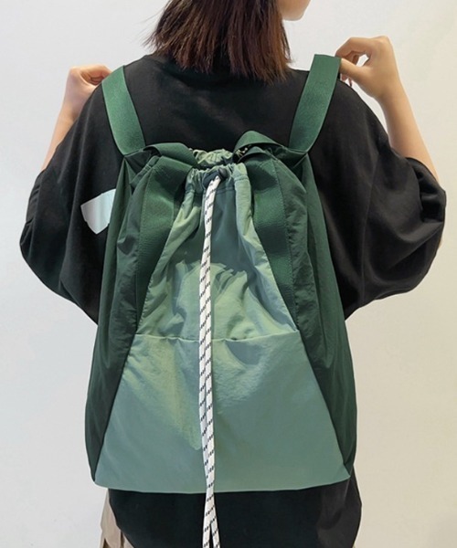COCOMOMO(ココモモ)の「【2WAY・撥水】 2WAYドローコードバッグ リュック ショルダーバッグ トートバッグ ナイロン パラコード バッグ 大容量(バックパック/リュック・レディース・パープル/アイボリー/ブラック/グリーン・FREE)」の13枚目の写真