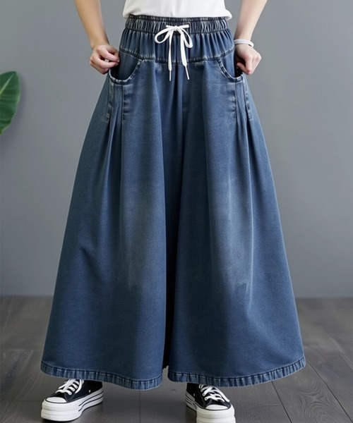 cammie(キャミー)の「ウエストリボンゆったりデニムパンツ(デニムパンツ・レディース・ブルー・MEDIUM/LARGE)」の2枚目の写真