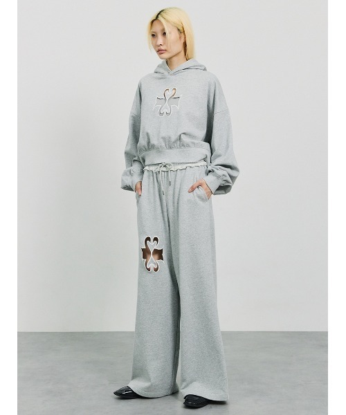 SORIN（ソリン　）の「SWAN Cutwork Balloon Hoodie/スワンカットワーク　バルーンフーディ（パーカー・レディース・ブラック/グレー/グリーン・38）」の10枚目の写真