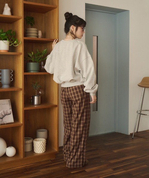 REMOON(リムーン)の「クルーネックフロッキープリントスウェット(スウェット・レディース・レッド/ネイビー/グレー・FREE)」の10枚目の写真