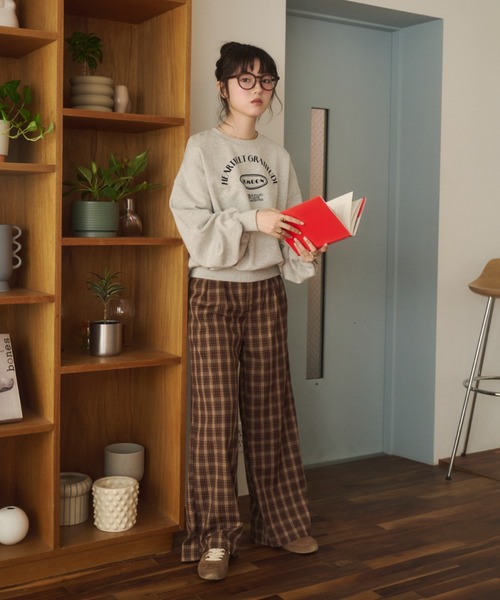 REMOON(リムーン)の「クルーネックフロッキープリントスウェット(スウェット・レディース・レッド/ネイビー/グレー・FREE)」の13枚目の写真