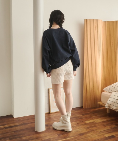 REMOON(リムーン)の「クルーネックフロッキープリントスウェット(スウェット・レディース・レッド/ネイビー/グレー・FREE)」の8枚目の写真